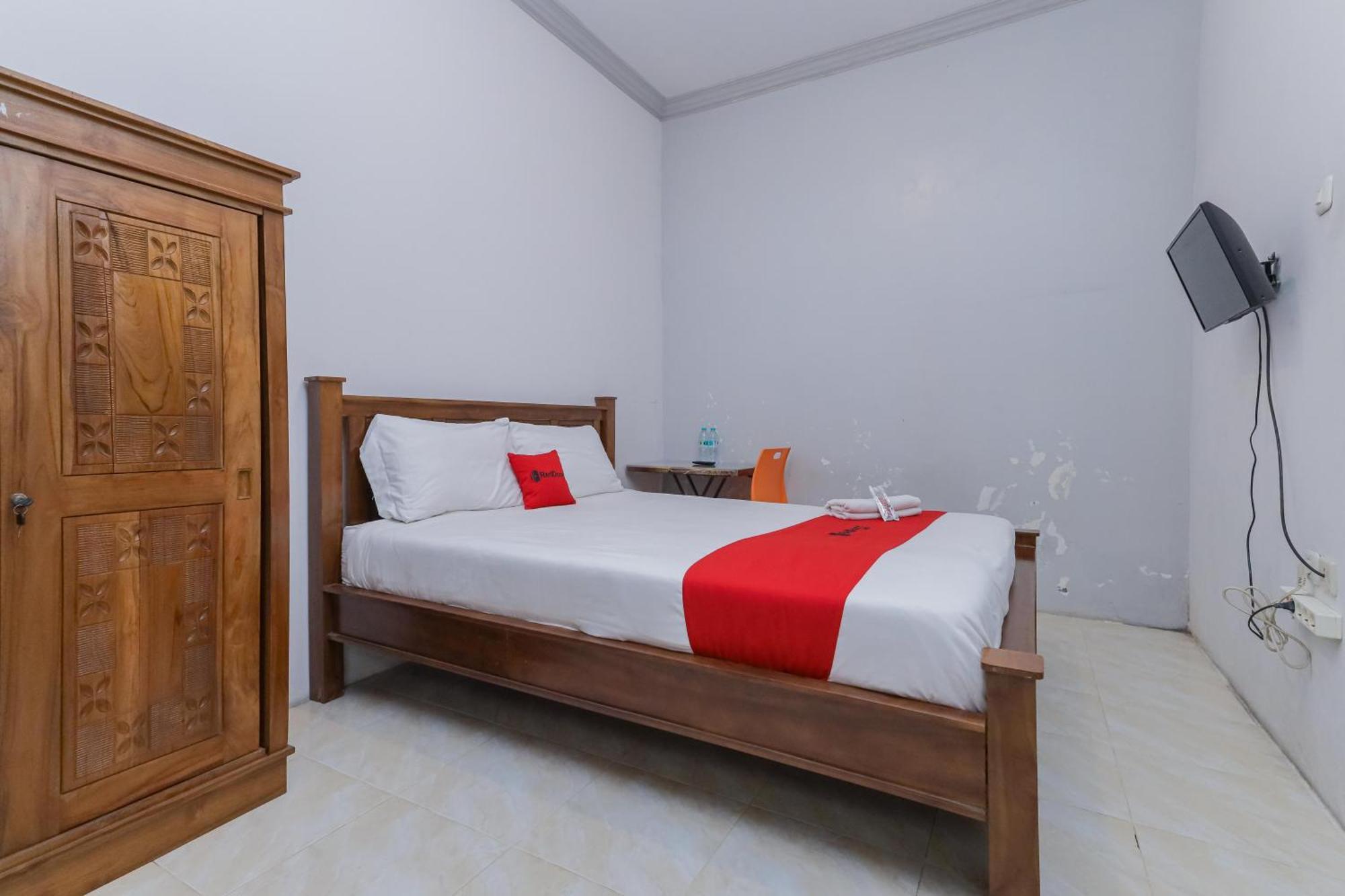 Reddoorz At Pondok Candra スラバヤ エクステリア 写真