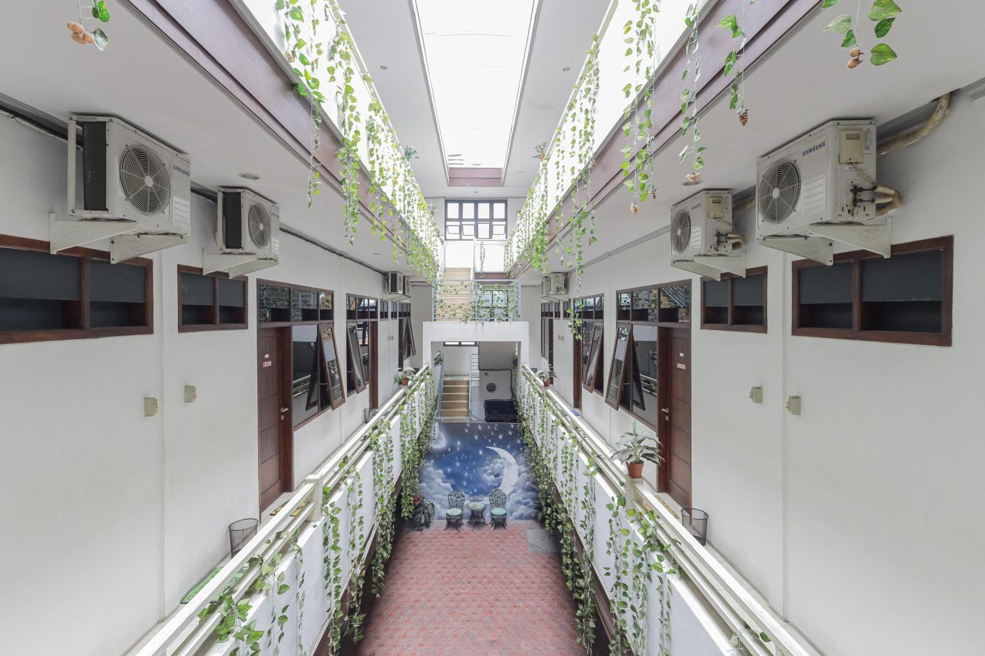 Reddoorz At Pondok Candra スラバヤ エクステリア 写真