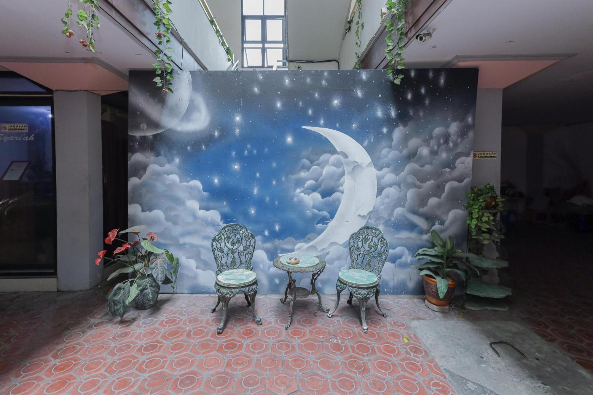 Reddoorz At Pondok Candra スラバヤ エクステリア 写真