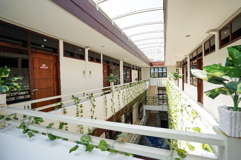 Reddoorz At Pondok Candra スラバヤ エクステリア 写真