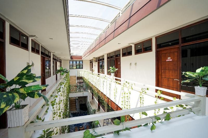 Reddoorz At Pondok Candra スラバヤ エクステリア 写真